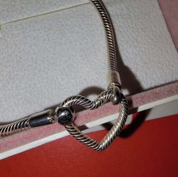 Pandora heart bracelet - Picture 2 of 2